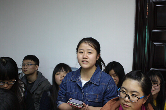 beat365英国官方网站师生座谈会顺利举行