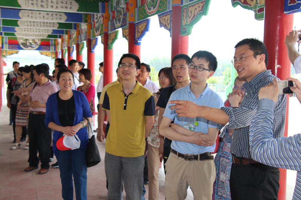 教师进农户，理论下基层——beat365英国官方网站全体党员教师赴英山县乌云山村学习调研
