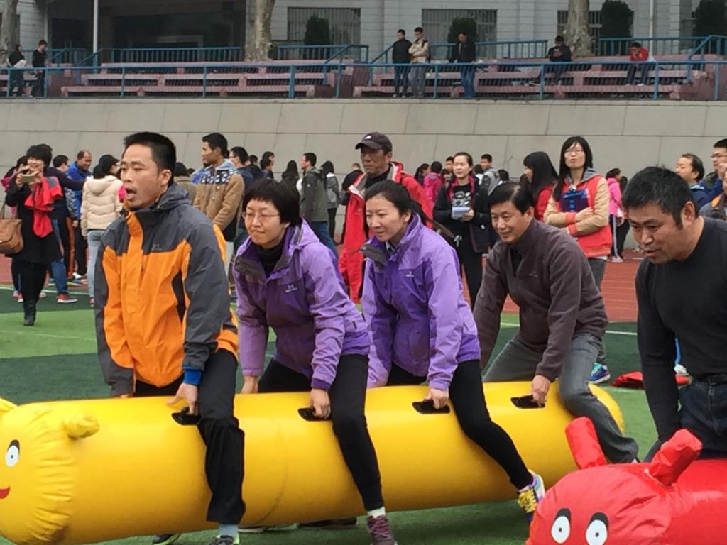 beat365职工踊跃参加2015年秋季运动会