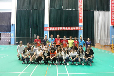 beat365英国官方网站第三届羽毛球师生联谊赛顺利举办