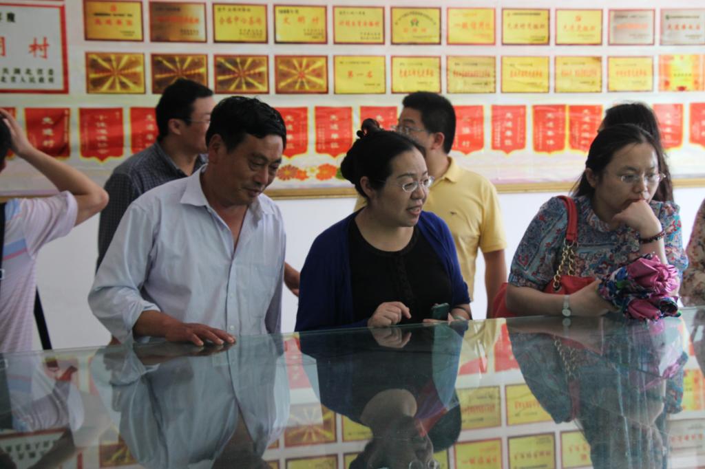 教师进农户，理论下基层——beat365英国官方网站全体党员教师赴英山县乌云山村学习调研