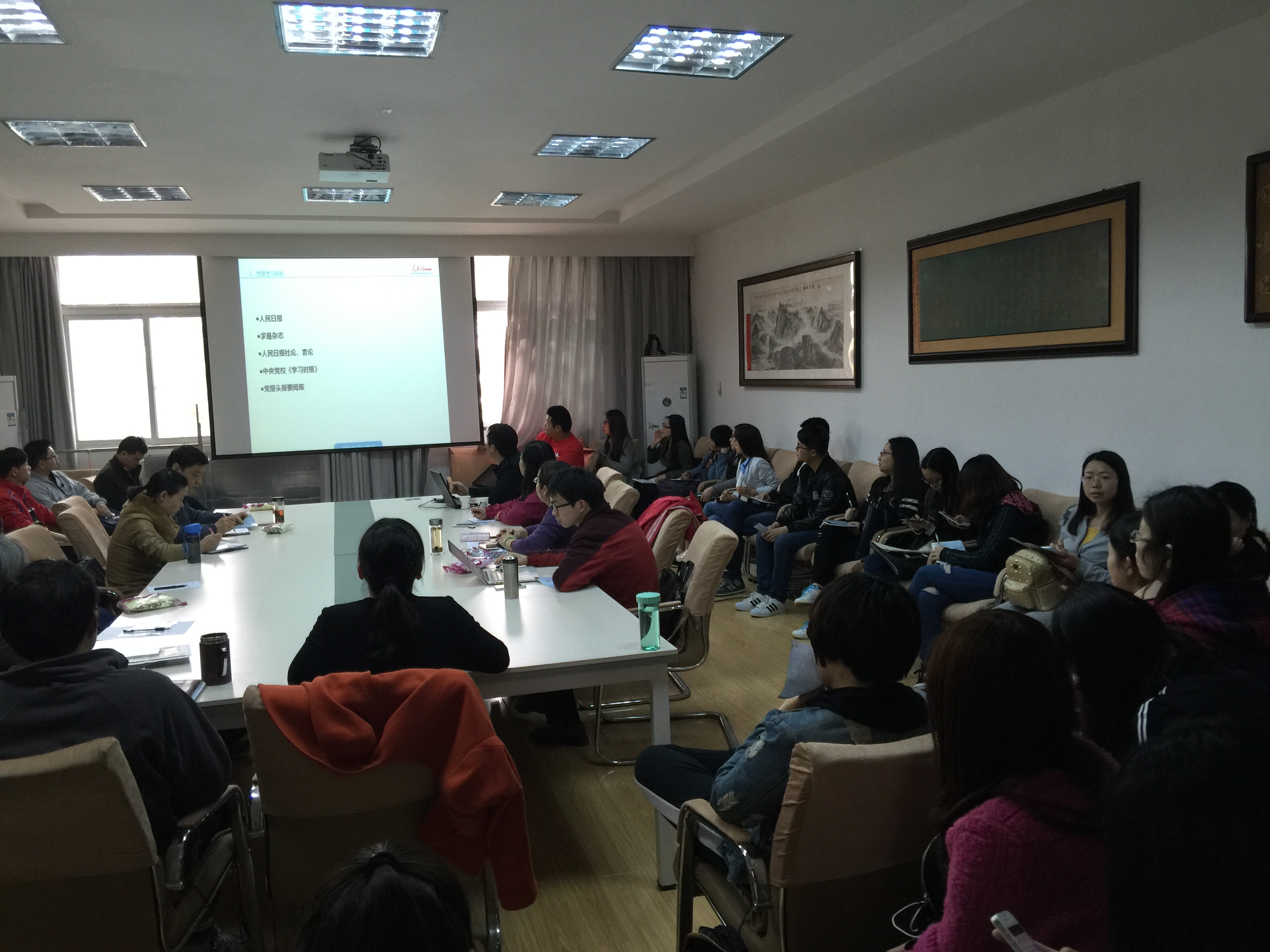 人民网数据库专家来beat365英国官方网站讲座