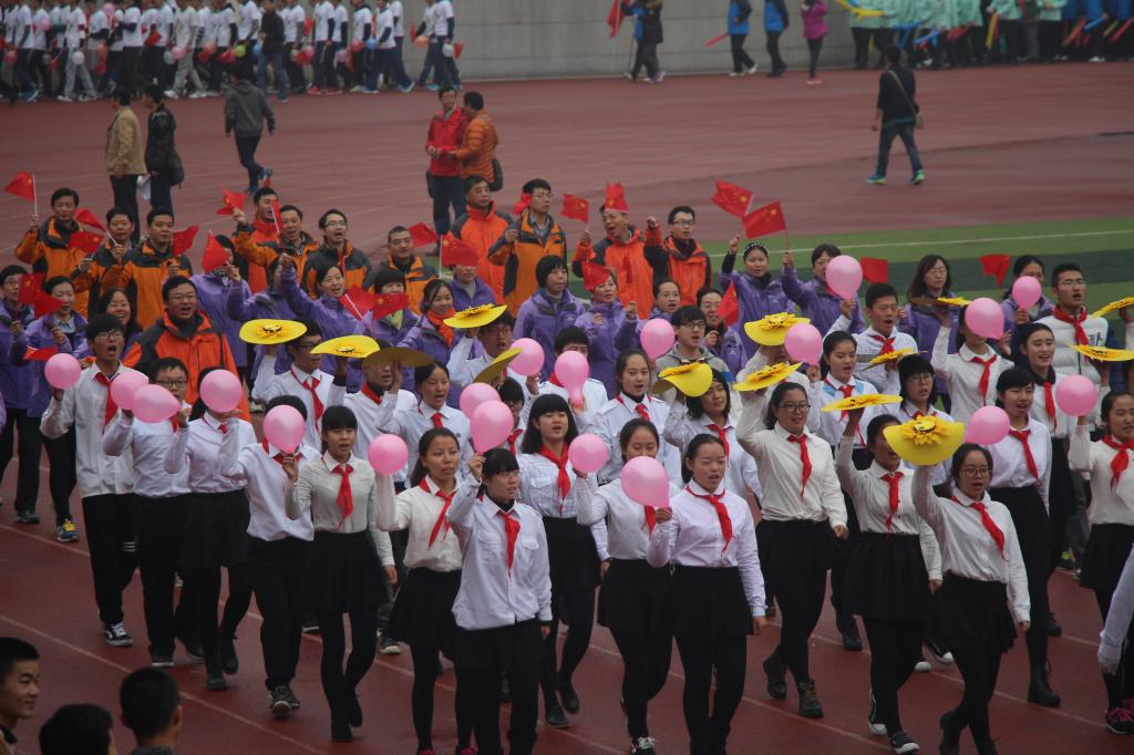 beat365职工踊跃参加2015年秋季运动会