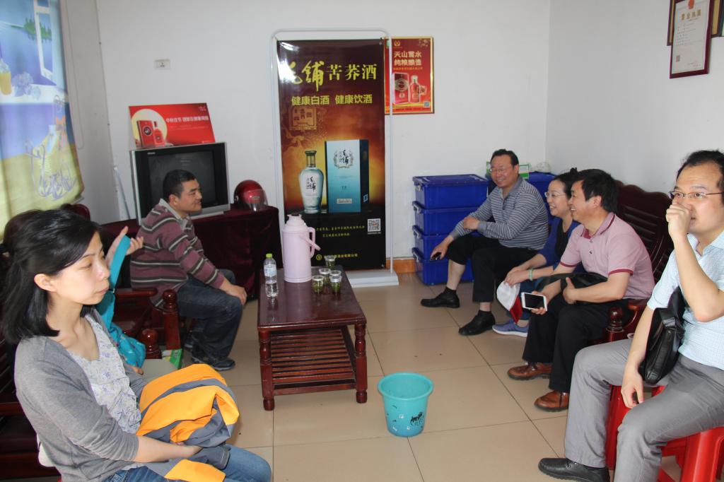 教师进农户，理论下基层——beat365英国官方网站全体党员教师赴英山县乌云山村学习调研