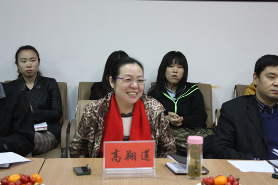 beat365英国官方网站师生座谈会顺利举行